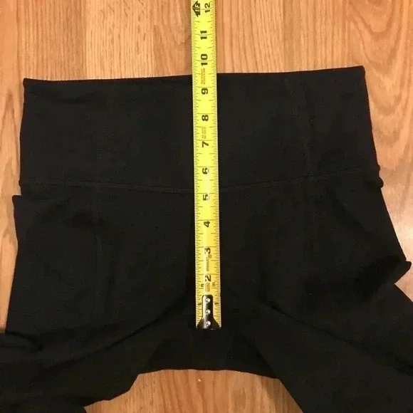 Athleta Capri Criss Cross Chaturanga Leggings - Picture 7 of 11